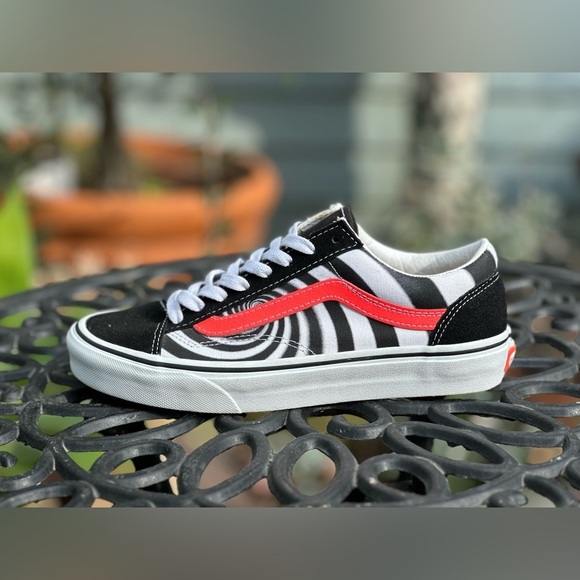 Vans — Swirl Style 36 Shoes - Picture 3 of 7